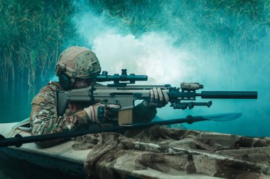 Askeri kayık içinde spec ops