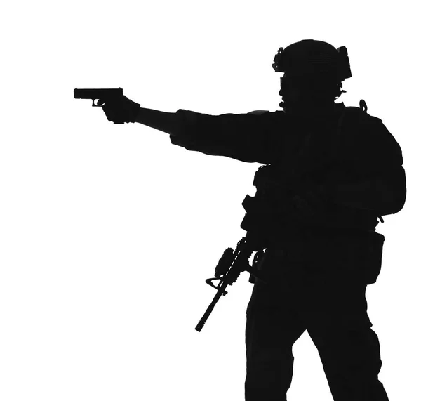 Soldat med pistol — Stockfoto