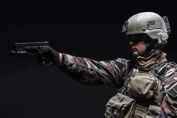 Soldier with pistol — Stock Photo, Image