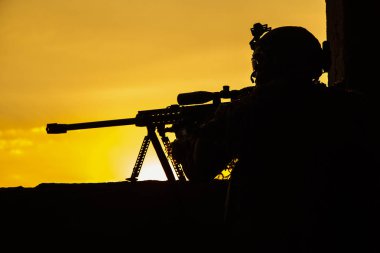 Ordu keskin nişancı arayan düşman