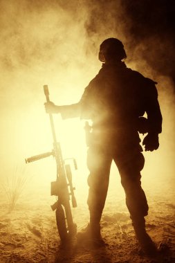 Ordu nişancısı yangın ve duman