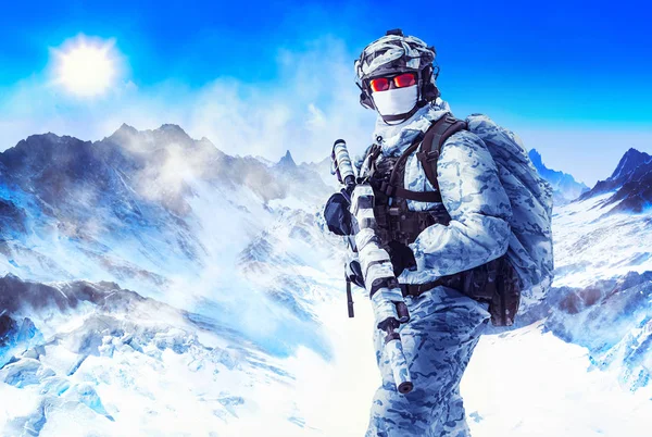 Soldat en uniforme d'hiver — Photo