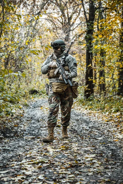 Marsoc-Räuber zielen auf Waffen — Stockfoto