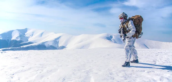 Guerra invernale montuosa artica — Foto Stock