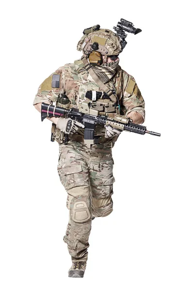 US Army Ranger med våpen – stockfoto