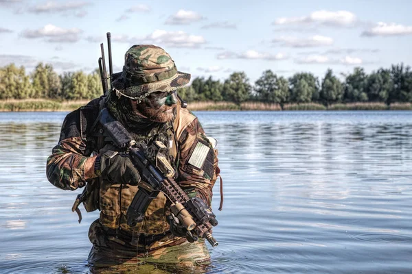 Jungle warfare unit — Stock Photo, Image