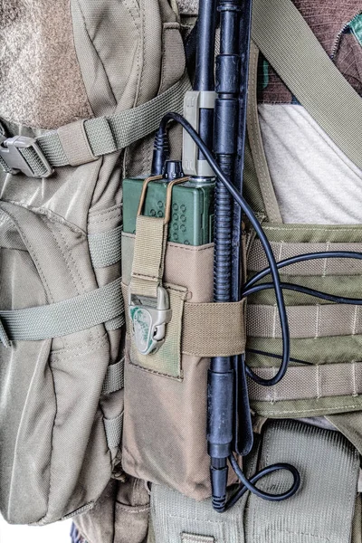 军队广播电台的育儿袋里 — 图库照片