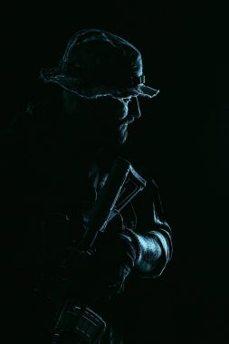 Sakallı Spec ops operatörü