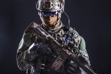 Özel Kuvvetler operatör