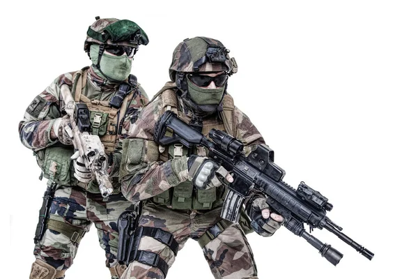 Franska fallskärmsjägare med vapen — Stockfoto