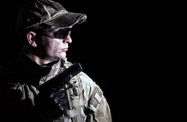 Ordu askerinin portresi.