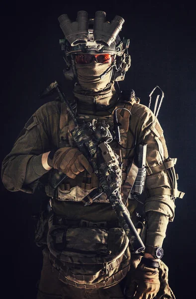 Anti-terrorist squad equipped fighter soldier in darkness — 스톡 사진