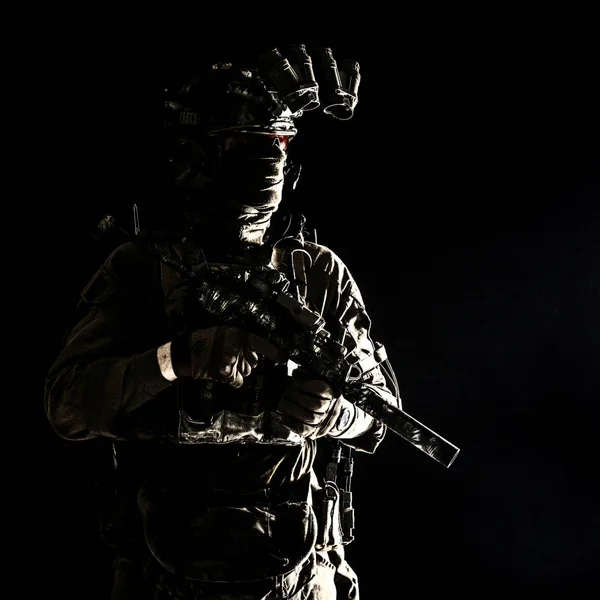 Speciální operace nutí vojáka nízký portrét klíče — Stock fotografie