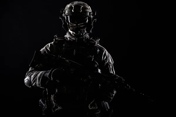 Fuerzas de operaciones especiales soldado de bajo perfil retrato —  Fotos de Stock