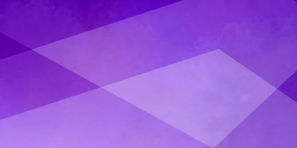 幾何学的なデザインに透明感のある三角形の白い層を持つ紫の背景 — ストック写真