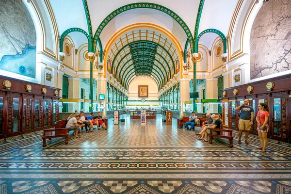 Oficina Central de Correos de Saigón en Ho Chi Minh —  Fotos de Stock