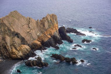 Cliff ve Dongyin adada sahil şeridi