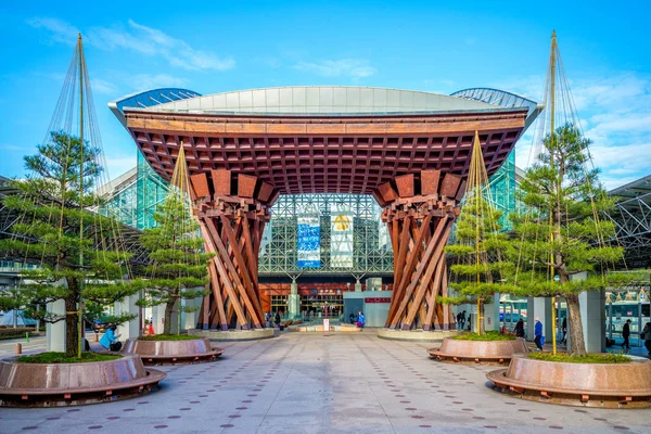 Trommel poort van nieuwe Kanazawa Station — Stockfoto