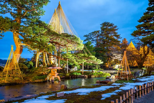 Vue de nuit de Kenrokuen, le Jardin des Six Attributs — Photo