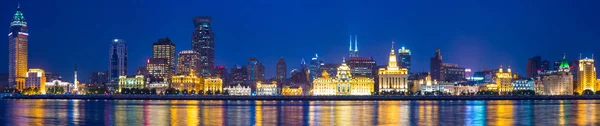 Gece görünümünü Şanghay nehir kenarında — Stok fotoğraf