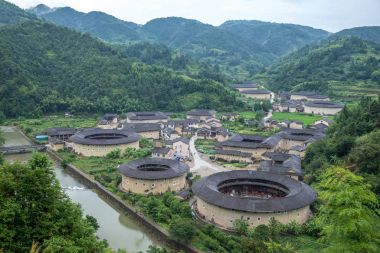fujian, Çin Hekeng Tulou kümesinin havadan görünümü