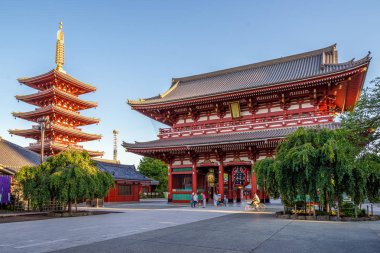 kaminarimon sensoji Asakusa, Tokyo, Japonya.