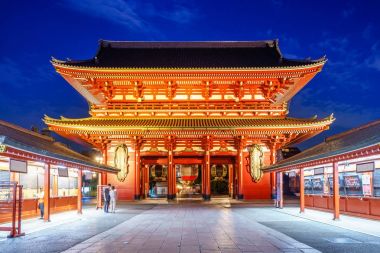 sensoji gece görünümü
