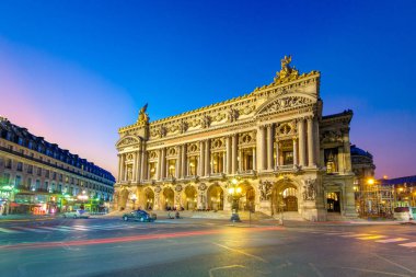 Palais Garnier'e, Opera Paris gece görünümü
