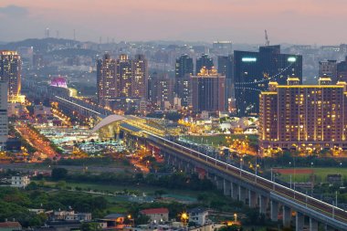gece zhubei şehir manzarası