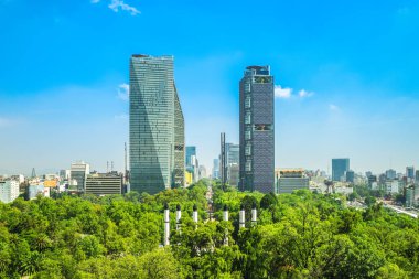 Mexico City ve Chapultepec Park 'ın ufuk çizgisi