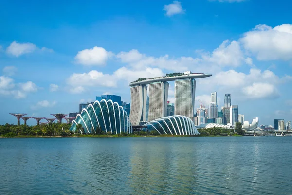 Singapur Febrero 2020 Horizonte Singapur Bahía Marina Con Edificio Icónico —  Fotos de Stock