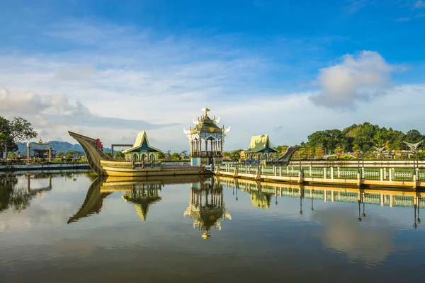 Kamienna Łódź Lagunie Bandar Seri Begawan Brunei — Zdjęcie stockowe