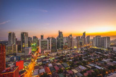 Manila, Filipinler Makati silueti