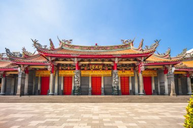 Taipei 'deki Tian Kong Tapınağı' nın önü.