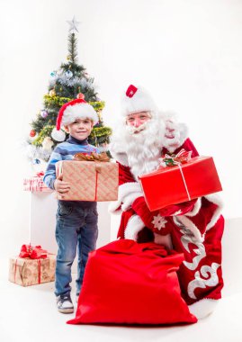 Noel Baba ile küçük çocuk