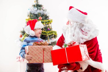 Noel Baba ile küçük çocuk