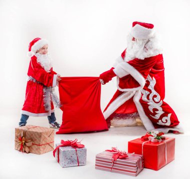 Noel Baba ile küçük çocuk