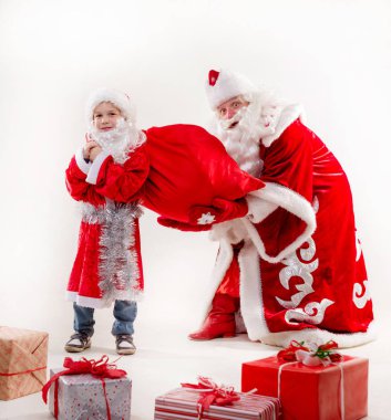 Noel Baba ile küçük çocuk