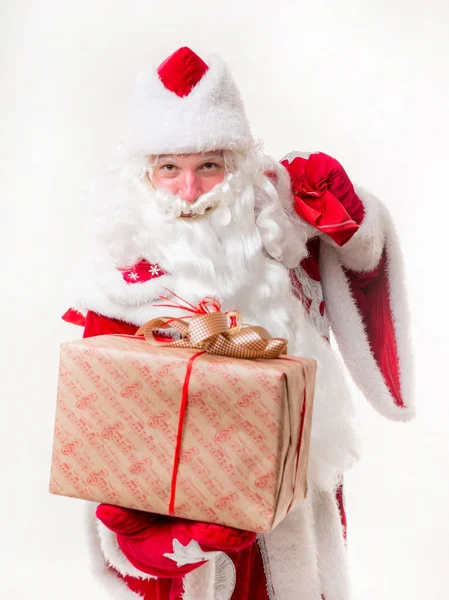 Babbo Natale con regalo — Foto Stock