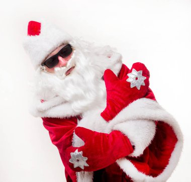 Güneş gözlüklü Noel Baba 