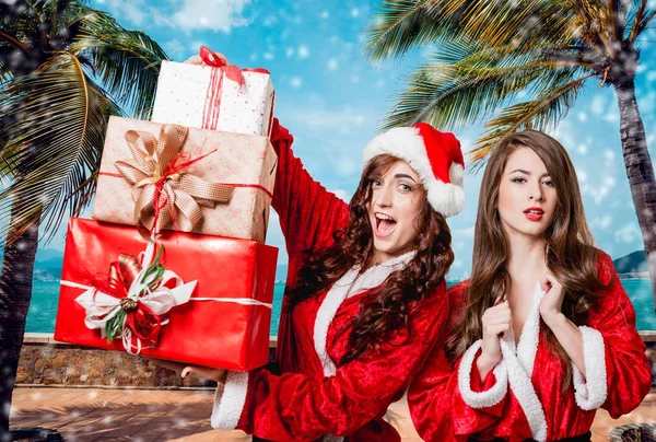 Ragazze vestite come Babbo Natale — Foto Stock