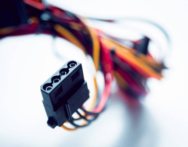 Elektrik donatımın kapatın. Çok renkli kablolar.