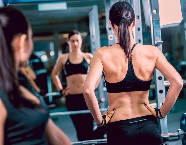 Jonge Sportieve Vrouw Gym — Stockfoto