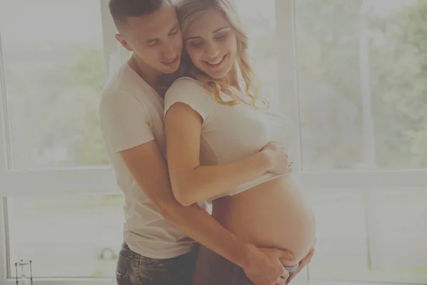 Young Pregnant Woman Her Husband Waiting Baby — Stock Photo, Image