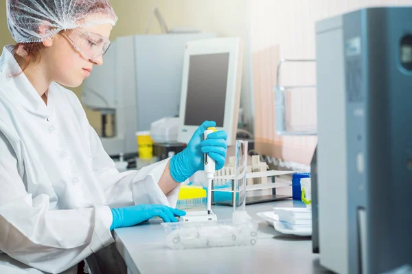 Sanitäter Bei Der Arbeit Labor — Stockfoto