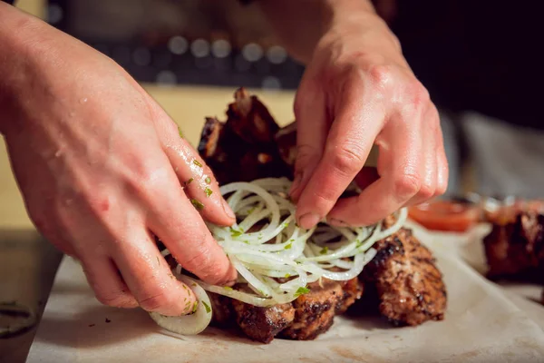 Côtes Cuisson Grillées Aux Oignons — Photo