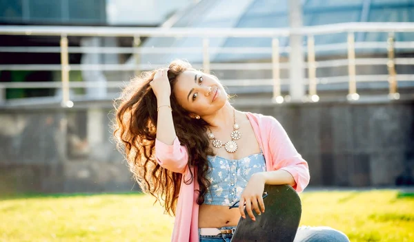 Young Mixed Race Girl Posing Skateboard Outdoors — Stock Photo, Image