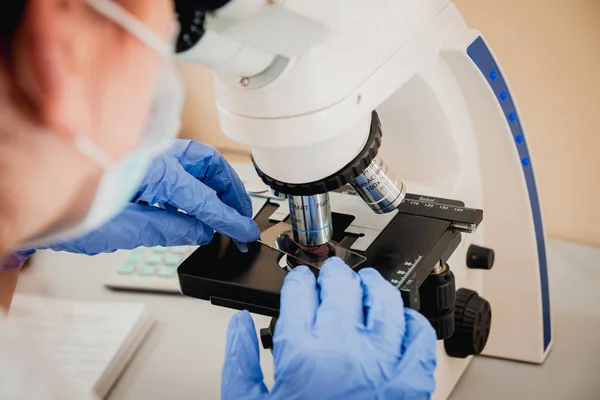 Medizinische Geräte Labor Mikroskop — Stockfoto