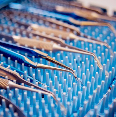 Gözlük donatım. Tıbbi Laboratuar.