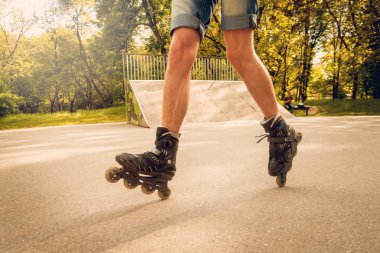 Genç silindir skatepark hileler pratik